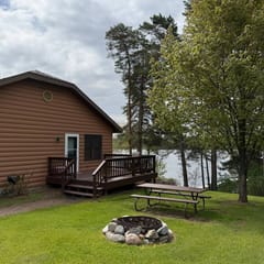 Honey Bear Hideaway Cabin B + Lakefront