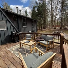 The Remington House | Hot Tub + Pet-Friendly