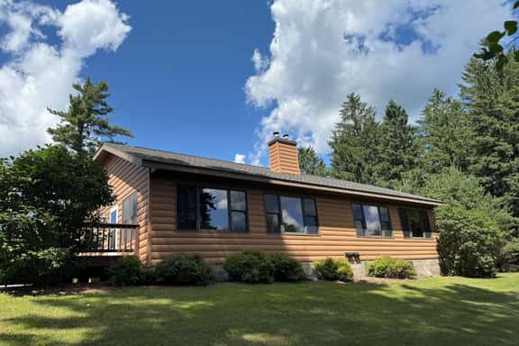 Honey Bear Hideaway A | Half Moon Lake Tomahawk - Image 1