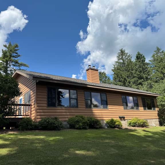 Honey Bear Hideaway A | Half Moon Lake Tomahawk - Image 1