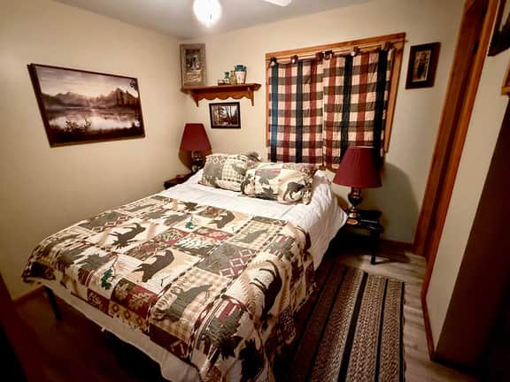 Woodland Cabin on Horsehead Lake