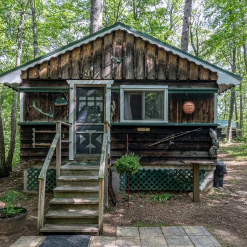 Woodland Cabin on Horsehead Lake